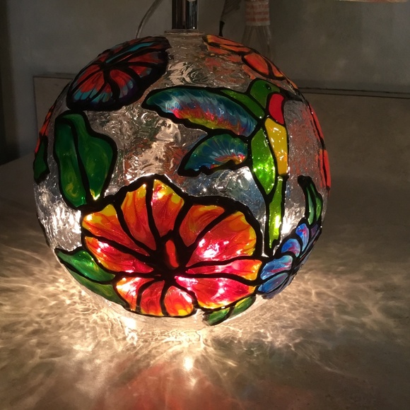 ON HOLD FOR Caryndykes Hand Painted Hummingbird and Hibiscus Flower 13 inch lamp - Picture 7 of 8